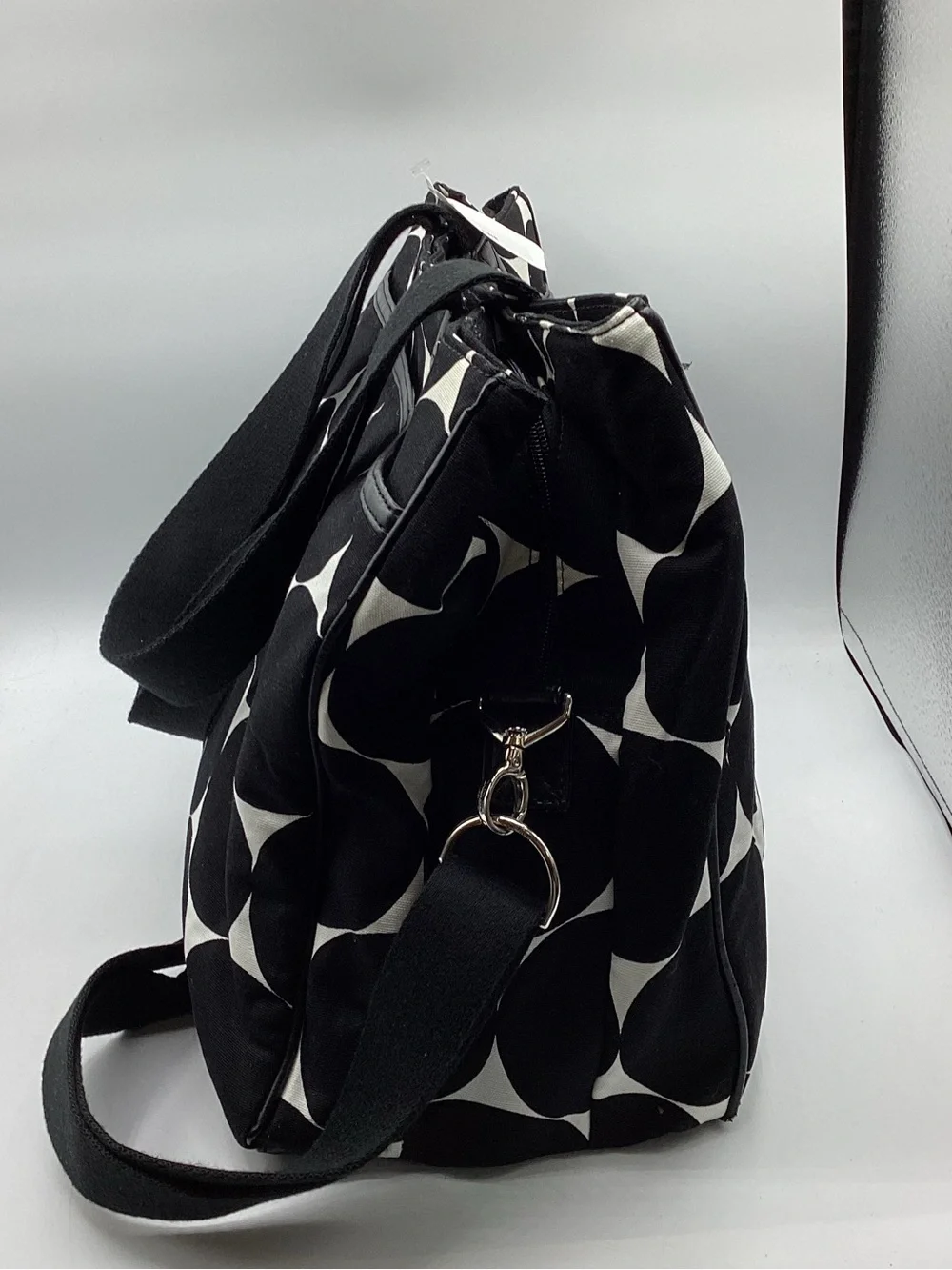 Thirty-one Suite Success Tote in Black and White Polka Dot Pattern
